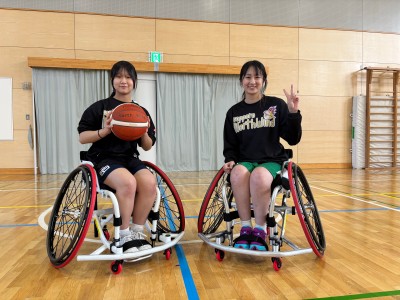 左：木島　瑠璃 選手　右：三浦　知紘 選手