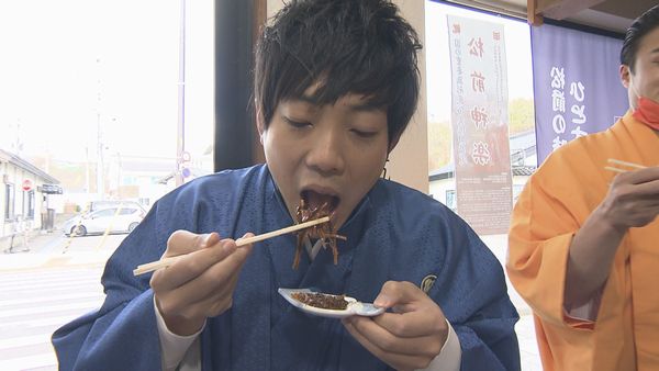 松前漬けに夢中の前田