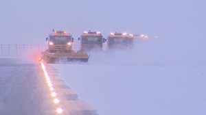 旭川空港の除雪作業(2)