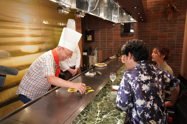 お絵かきですよ！をする木村